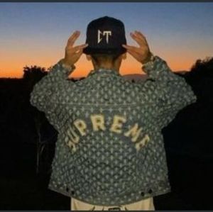 Meet your Posher, Adrian